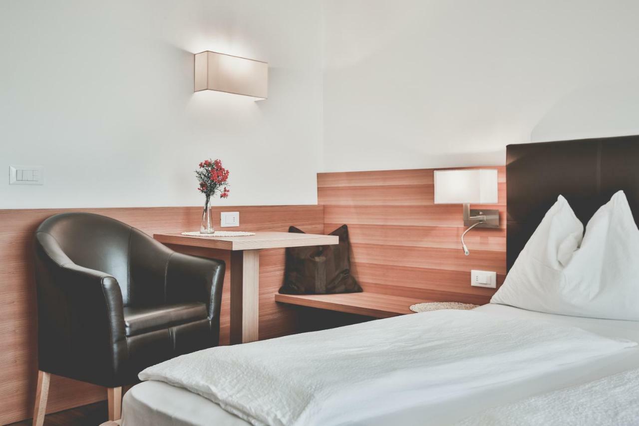 Seppmair Hotell Lagundo Exteriör bild